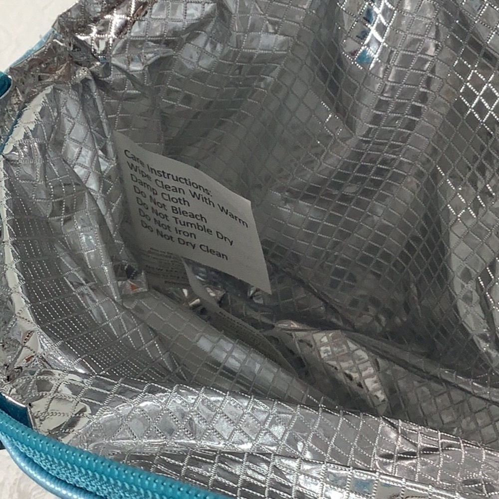 Primeware - Ice Blue Chic elegant  Insulated Bag - goes everywhere - Picture 3 of 4